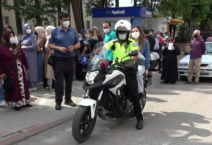 Polisin Çabası Kimliğini Kaybeden Busenur’u Sınavın Girmesine Yetmedi