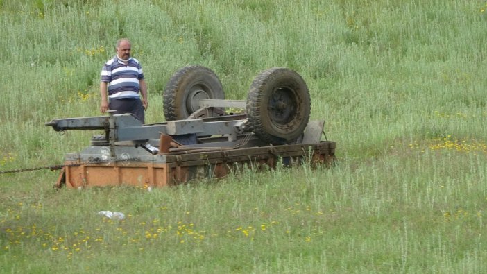 Traktör Tarlada 200 Metre Yuvarlandı: 2 Yaralı