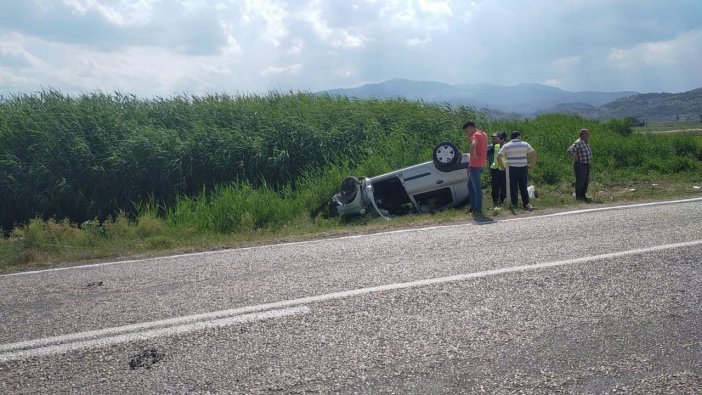 Kontrolden Çıkan Otomobil Takla Attı, Sürücü Yaralandı