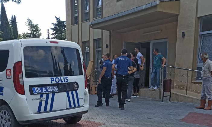 Annelerinin Defni Konusunda Anlaşamayan Kardeşler Mezarlıkta Kavga Etti