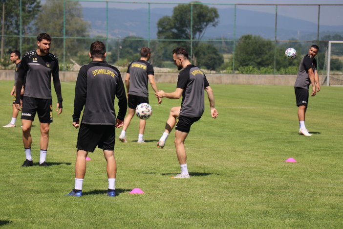 İstanbulspor’un Bolu Kampı Başladı