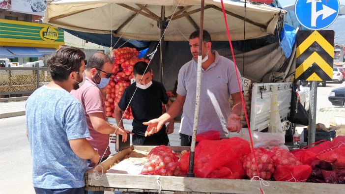 Hem Soğanından Hem Parasından Oldu