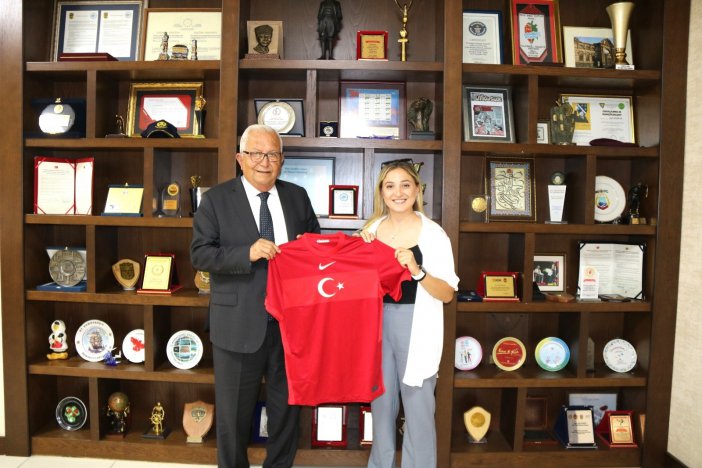 Şampiyon Futbolcudan Övgü, “başarılarımı Ereğli Belediyespor’a Borçluyum”