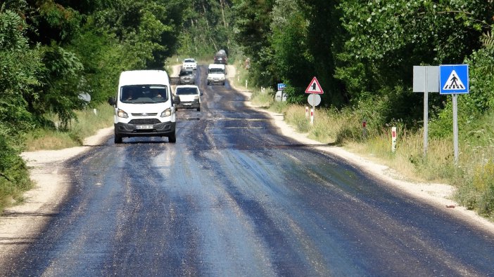 Tokat’ta Sıcak Hava Asfaltı Eritti