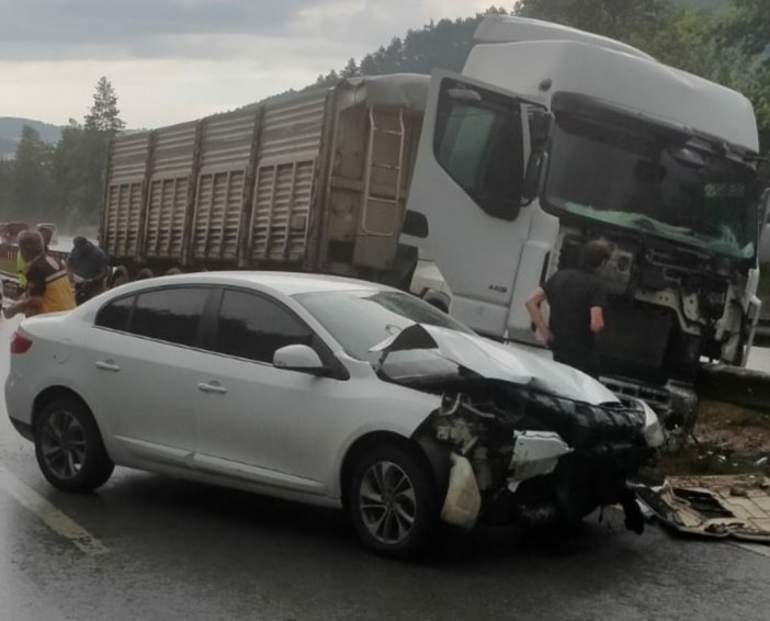 Samsun’da Otomobil Tır İle Çarpıştı: 1 Yaralı