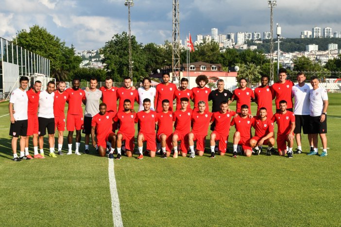 Samsunspor’da 16 Futbolcu Ayrıldı, 12 Futbolcu Transfer Edildi