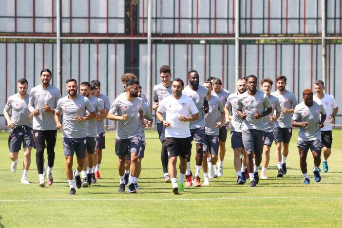 Samsunspor’da 16 Futbolcu Ayrıldı, 12 Futbolcu Transfer Edildi