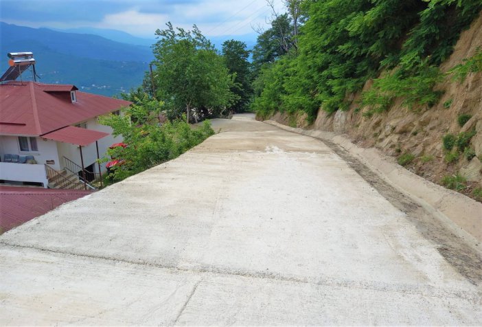 Altınordu’da Beton Yol Çalışmaları Sürüyor