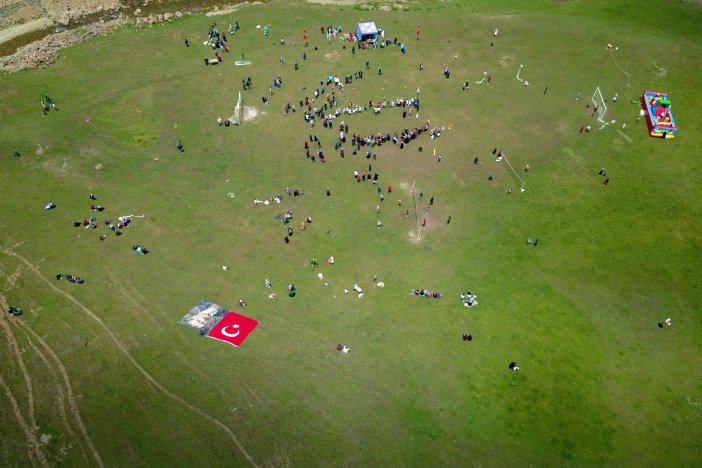 2 Bin Metre Rakımlı Yaylada Spor Şenliği Yapıldı