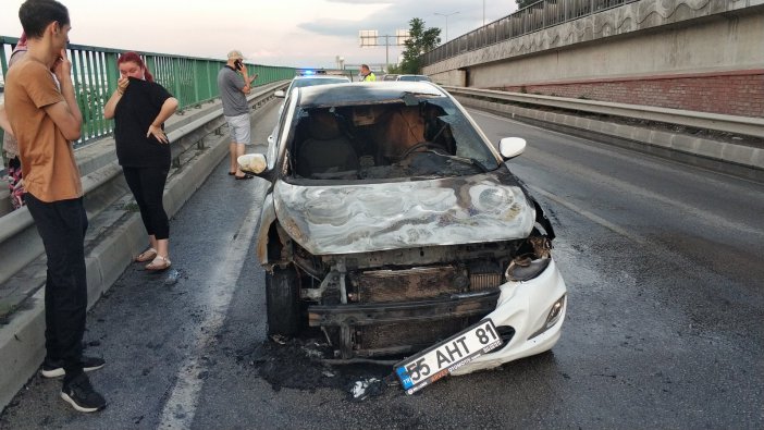 Bir Hafta Önce Satın Aldığı Otomobil Seyir Halindeyken Yandı