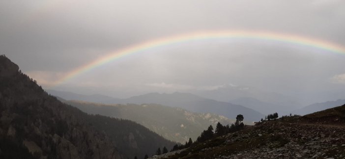 Artvin’de Kartpostallık Gök Kuşağı Manzarası