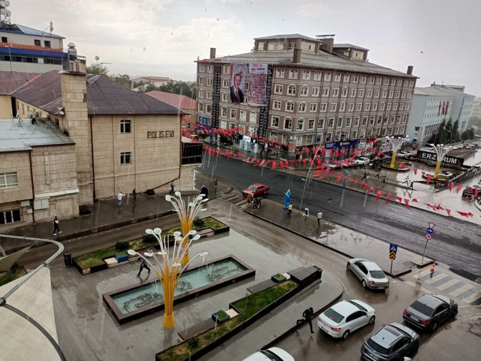 Erzurum, Aniden Bastıran Yağmurla Sele Teslim Oldu