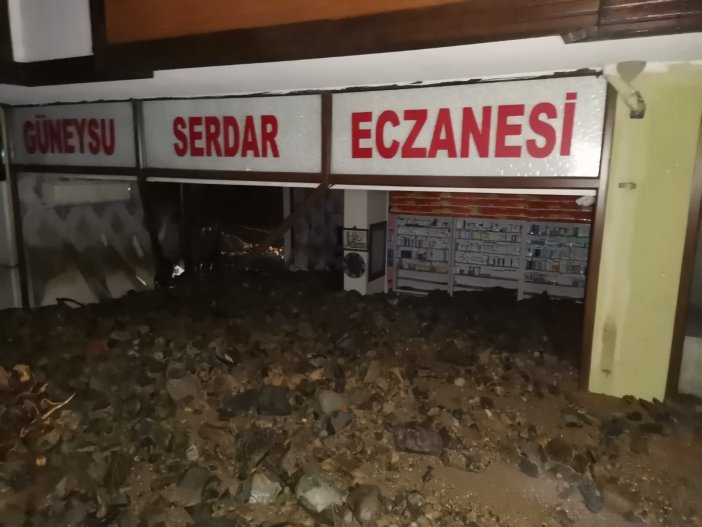 Rize’de Selde Kaybolan Kişi Sayısı 3’e Yükseldi