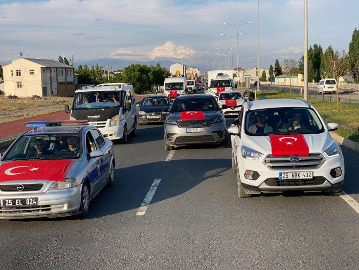 Horasan’da 15 Temmuz Konvoyu