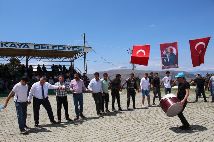 Şenkayalılar Bal Festivalinde Stres Attı