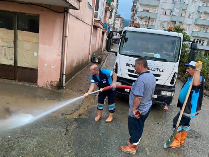 Trabzon’un Ortahisar Belediyesi’nden Afet Bölgesine Destek