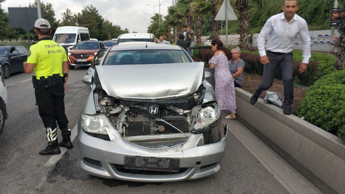 Samsun’da 4 Aracın Karıştığı Zincirleme Kazada 1 Polis Yaralandı