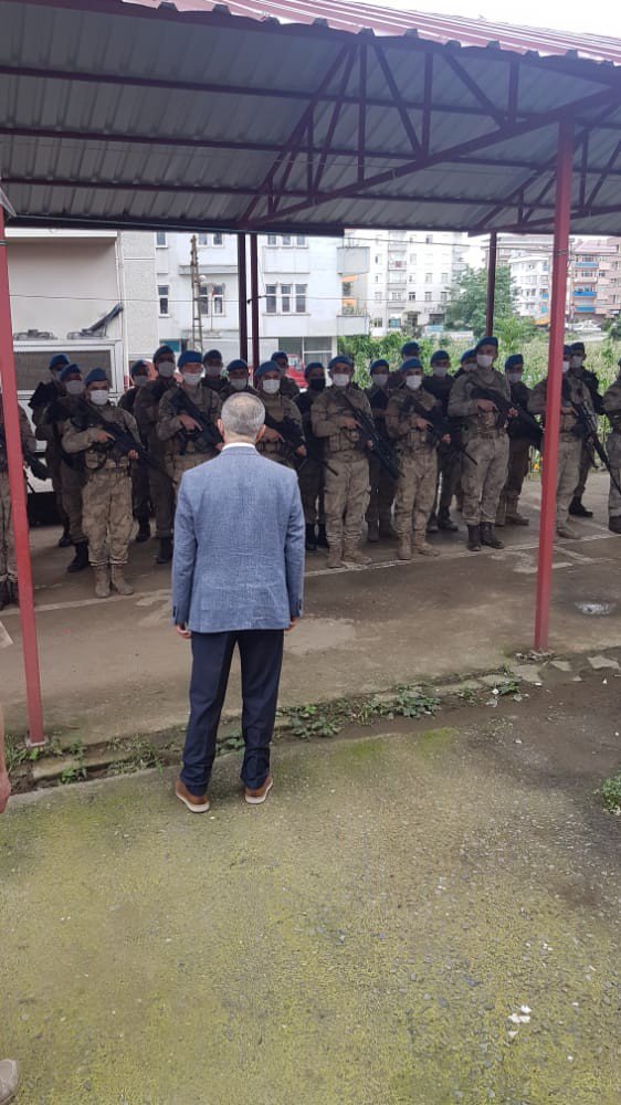 Arhavi’deki 1 Haftalık Sel Görevi Sona Eren Komandolar Birliklerine Uğurlandı