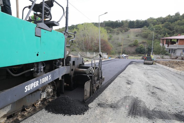 İlkadım’da Sıcak Asfalt Atağı