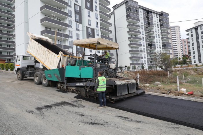 İlkadım’da Sıcak Asfalt Atağı