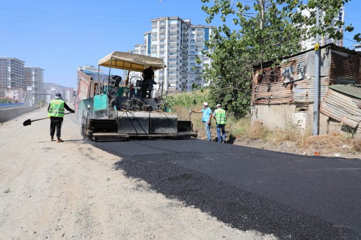 İlkadım’da Sıcak Asfalt Atağı