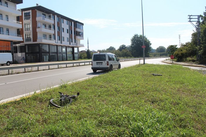 Hafif Ticari Aracın Çarptığı Bisikletli Çocuk Yaralandı