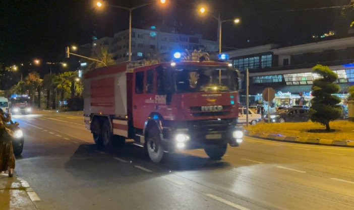 Azerbaycan’dan Türkiye’deki Yangın Bölgesine Destek İçin İtfaiye Ekipleri Gelmeye Devam Ediyor