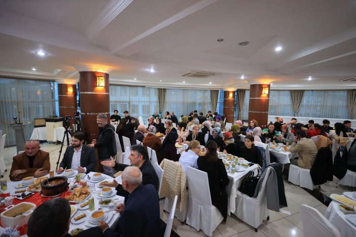 ak-parti-rize-iftar-1.jpg